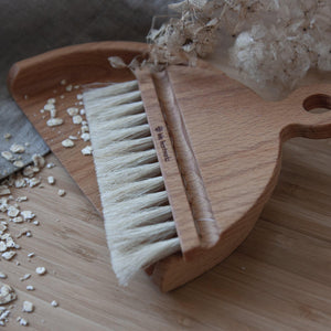 Tischbürste aus Holz - raumkunst