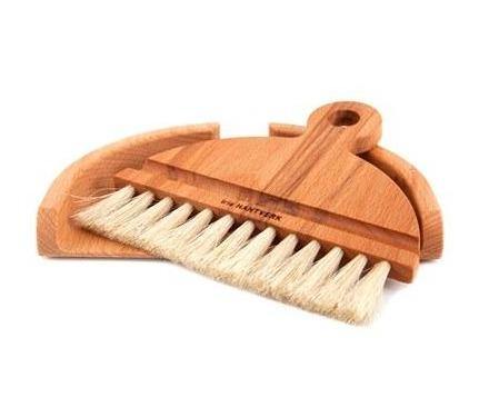 Tischbürste aus Holz - raumkunst